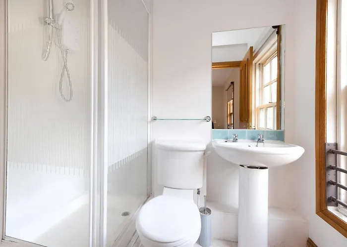 Appartement à 2 Chambres à Coucher