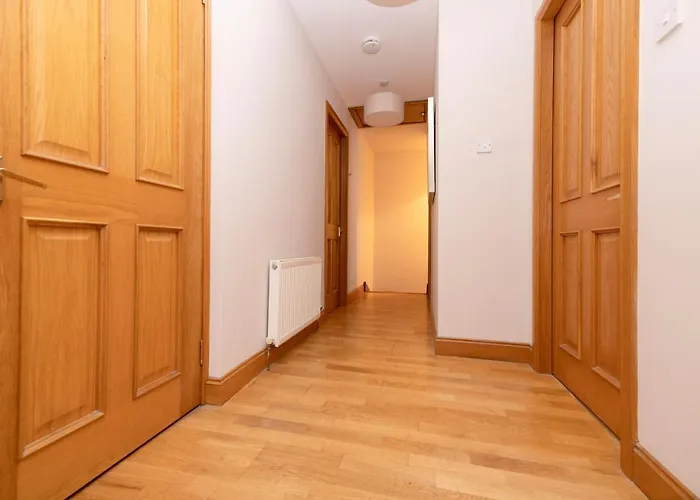 Appartement à 2 Chambres à Coucher
